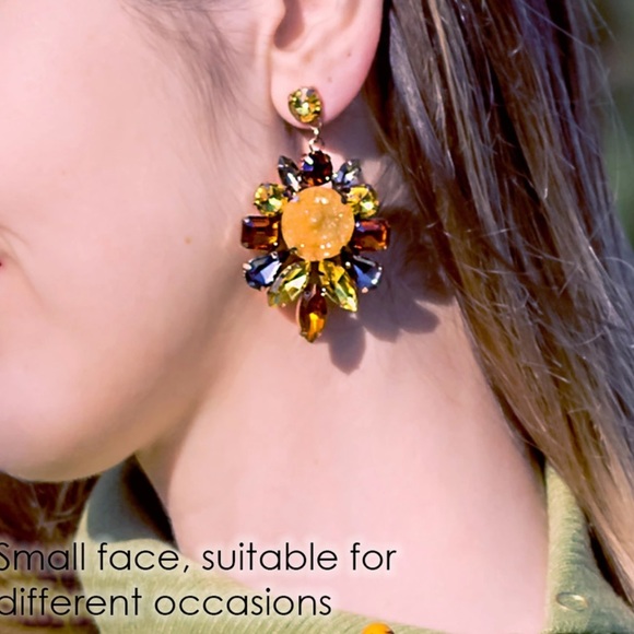 Trendy multi color stud statement earrings - Picture 7 of 7